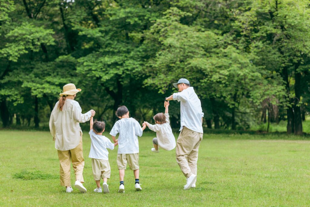 家族で歩む姿──ルーシーやアルディが残した人類進化の一歩が現代に受け継がれる
